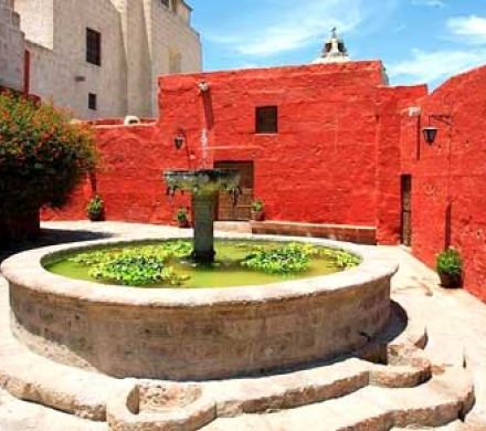7 dí­as / 6 noches: Arica - Arequipa - Machu Picchu - Arica