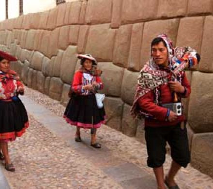 10 dí­as / 9 noches: Arica - Valle Sagrado - Aguas Calientes - Machu Picchu - Maras - Valle sur - Cusco - Arica